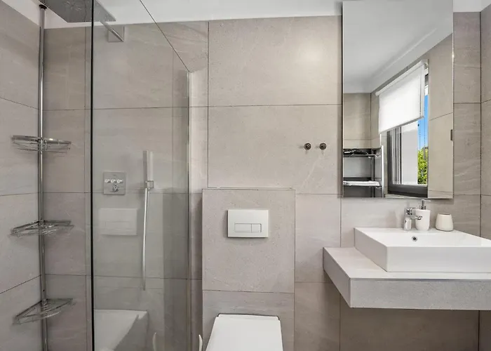 Speranza With Illuminated Pool Pula