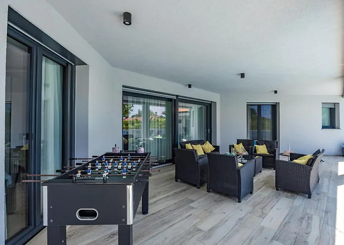 Speranza With Illuminated Pool Villa *