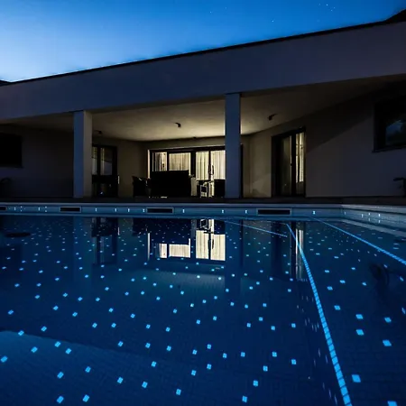 Speranza With Illuminated Pool