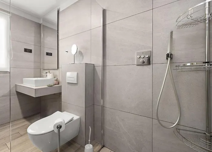 Speranza With Illuminated Pool *